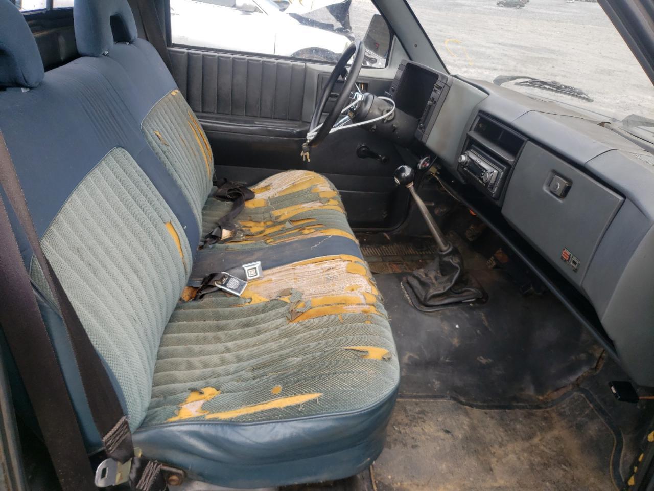 Photo 5 from auction – 1987 CHEVROLET S10 with VIN 1GCBS14E0H2133629