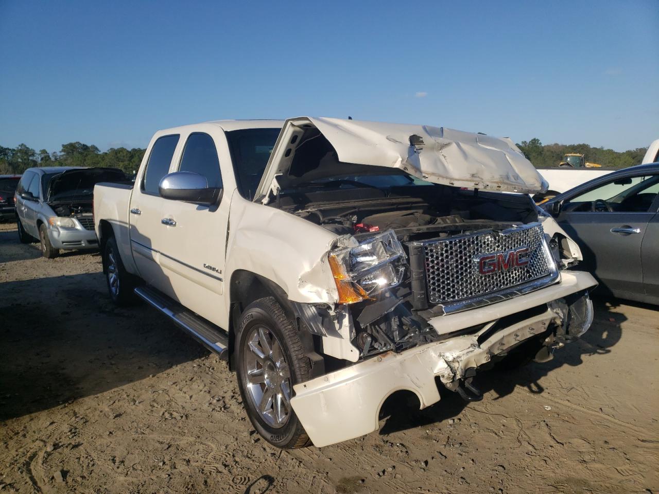 GMC SIERRA C15 2010 with VIN 3GTRCXE28AG227919 - Photo from auction