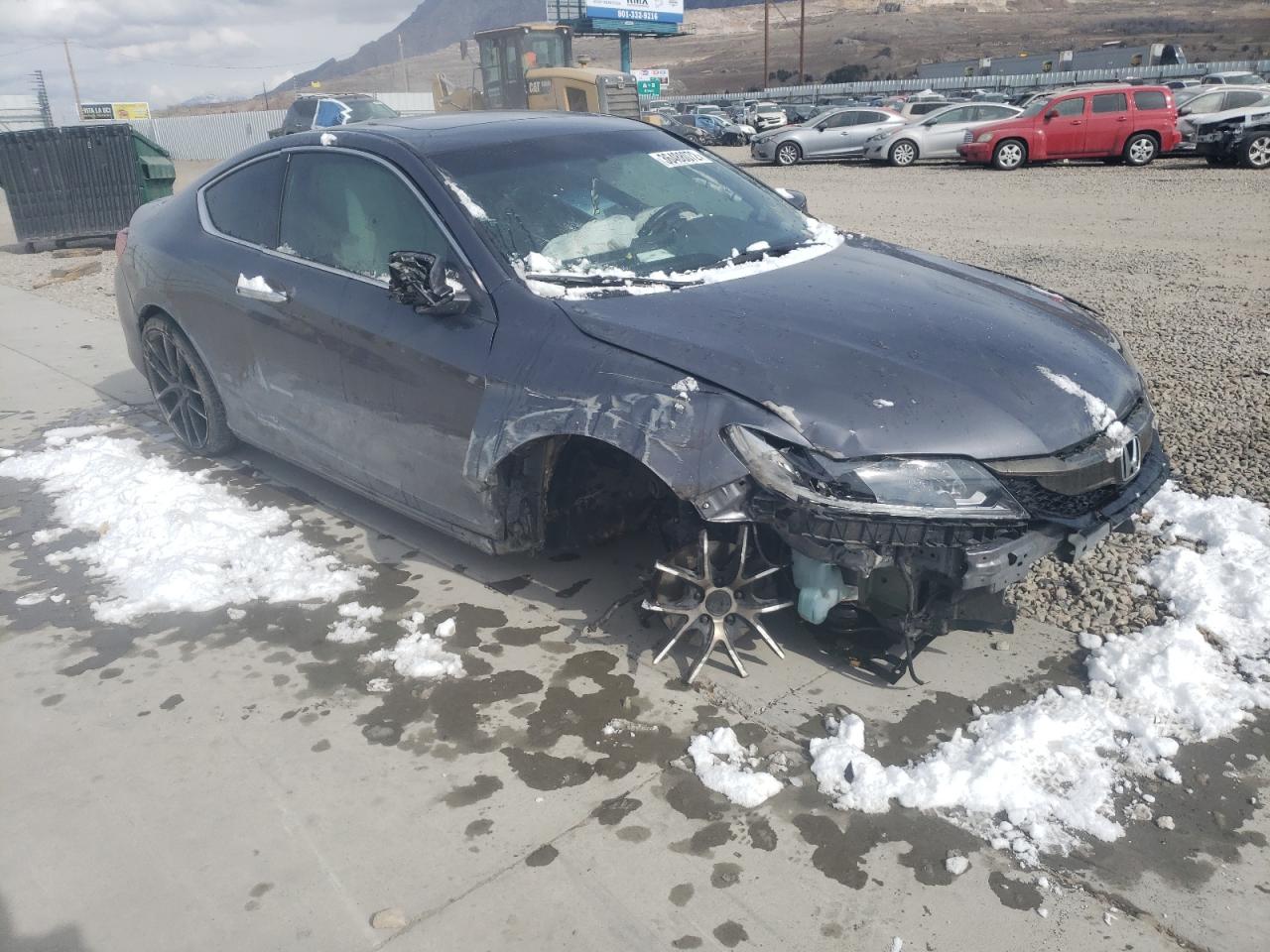 HONDA ACCORD EXL 2016 with VIN 1HGCT1B88GA012545 - Photo from auction