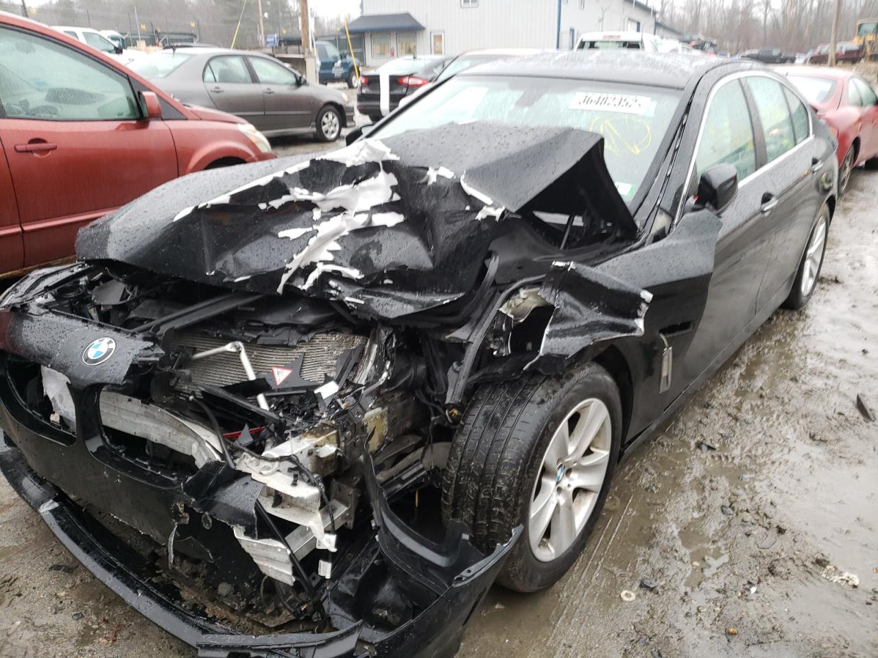 Photo 2 from auction – 2013 BMW 528 XI with VIN WBAXH5C53DDW16332