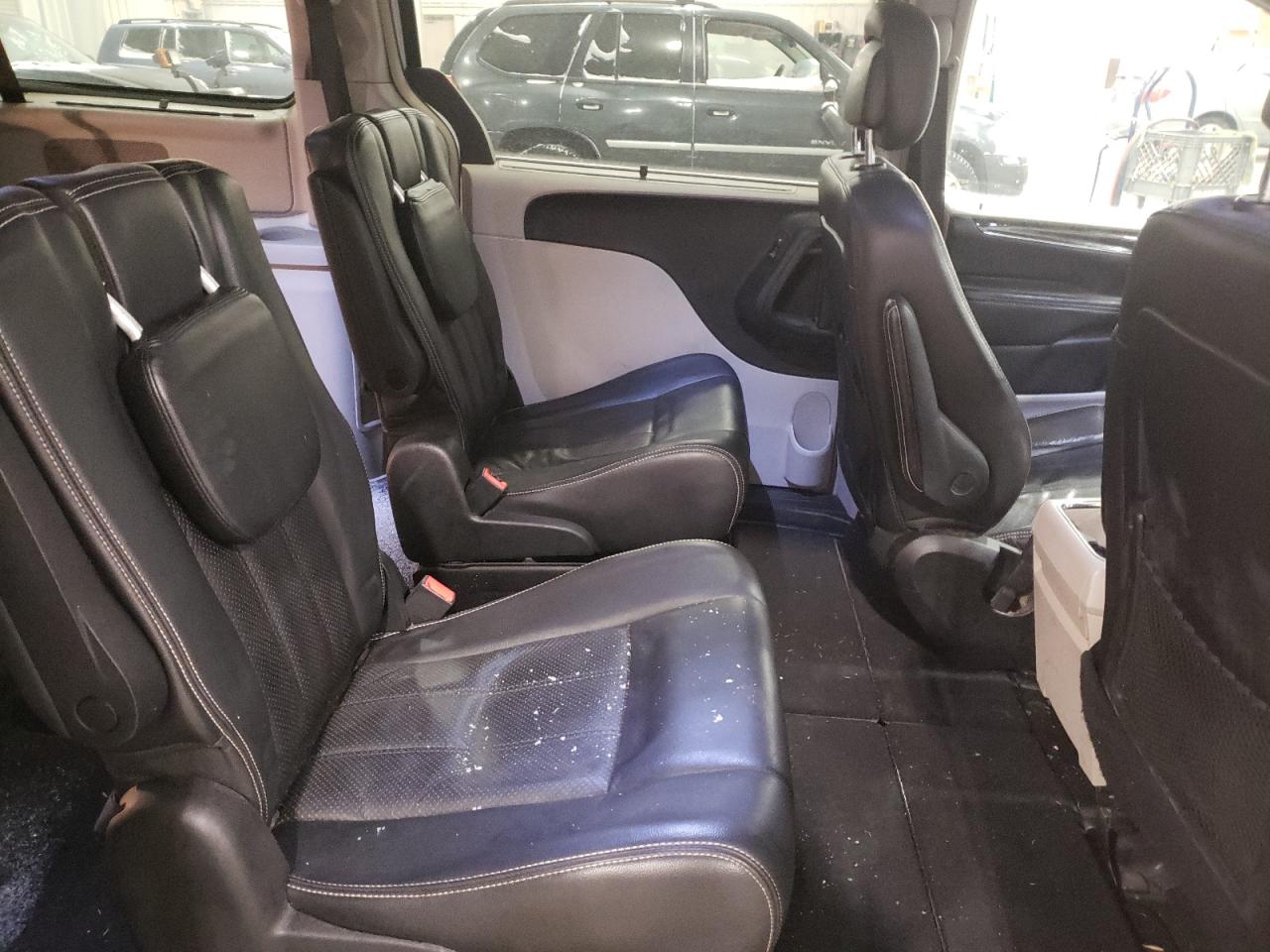 Foto 6 de la subasta – 2011 CHRYSLER TOWN & COU con VIN 2A4RR8DG0BR679970