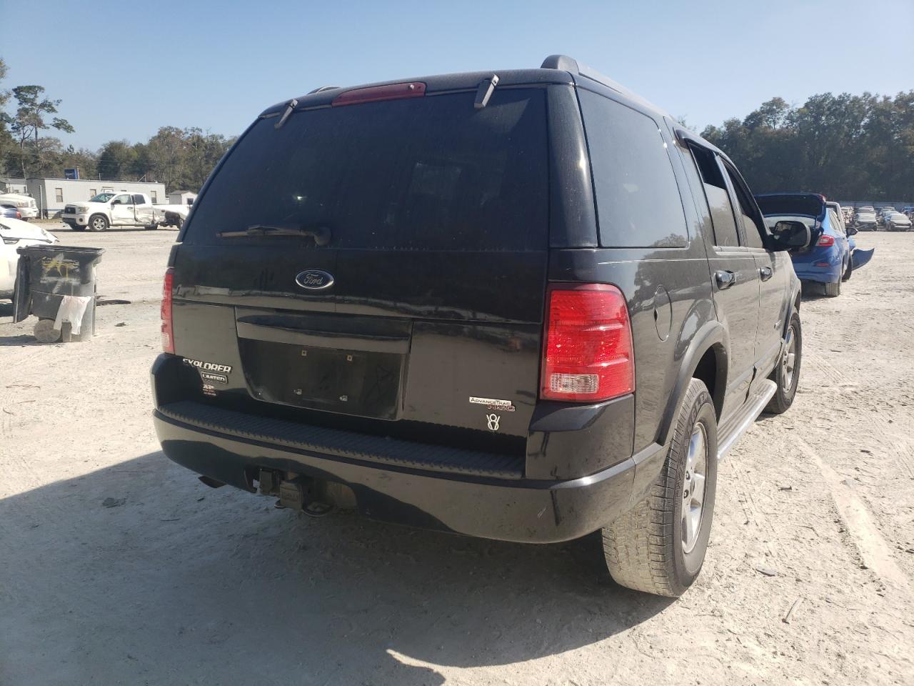 Photo 4 from auction – 2005 FORD EXPLORER L with VIN 1FMDU75W95UA49351