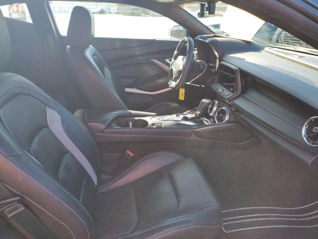 Photo 5 from auction – 2018 CHEVROLET CAMARO LT with VIN 1G1FD1RS7J0142462