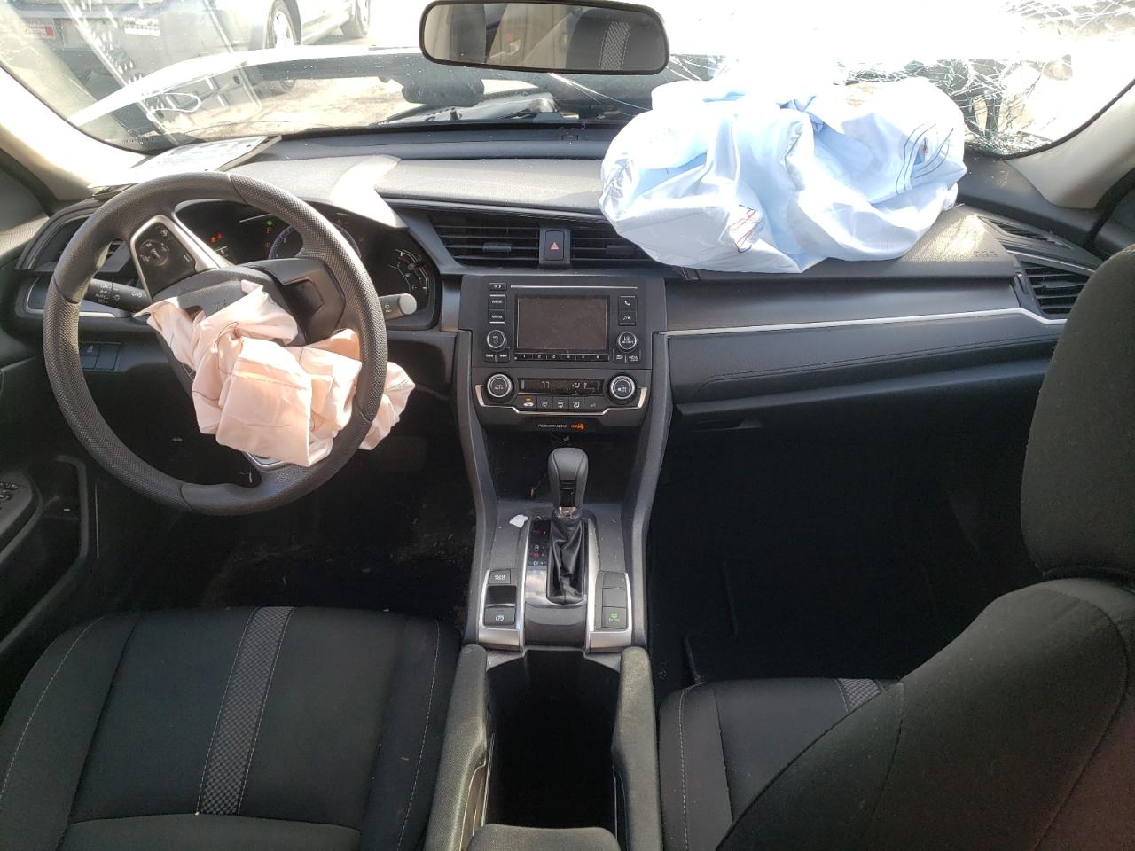 Photo 9 from auction – 2020 HONDA CIVIC LX with VIN 19XFC2F67LE017883