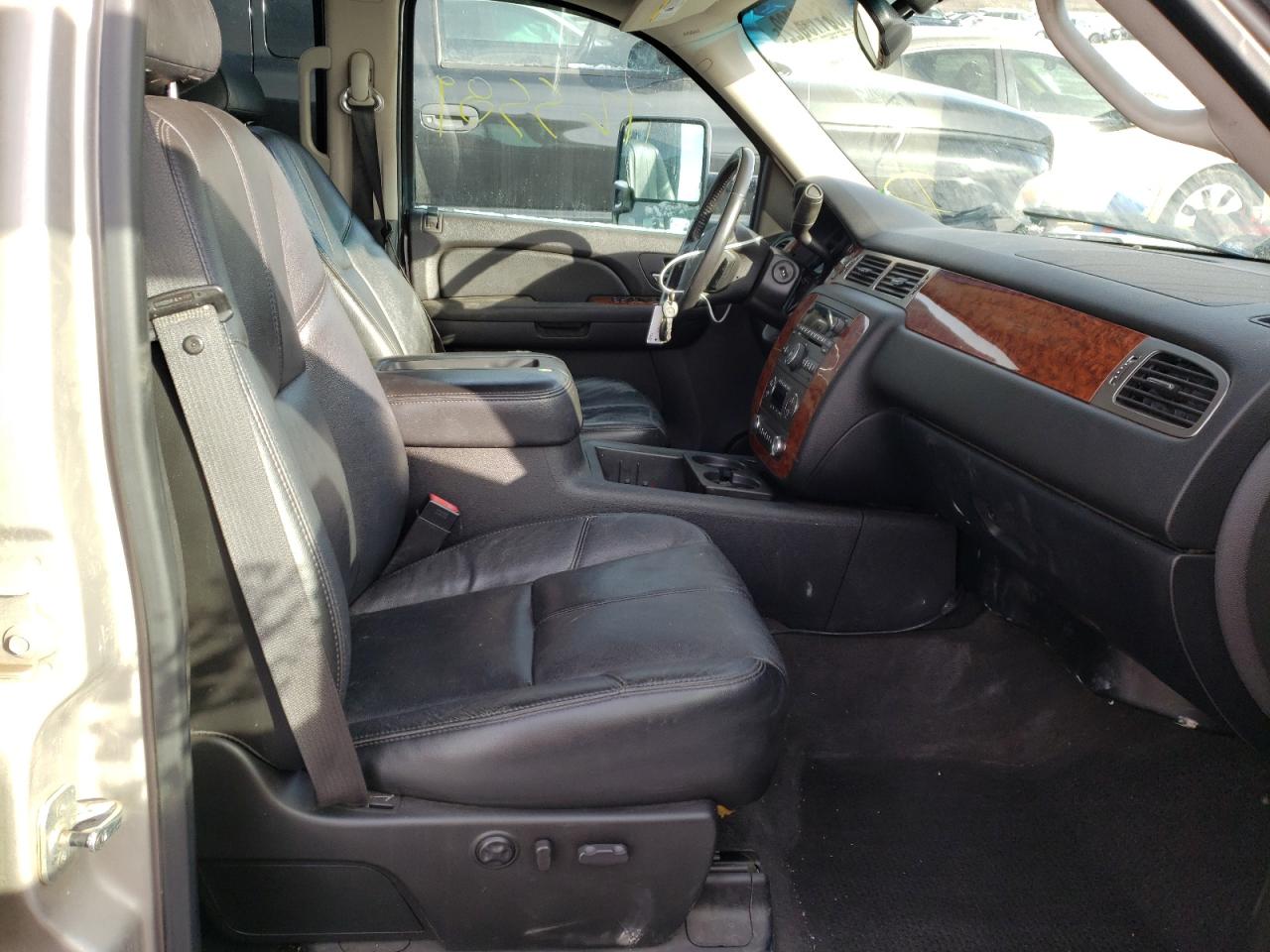 Photo 5 from auction – 2007 CHEVROLET SILVERADO with VIN 3GCEK13Y37G502580