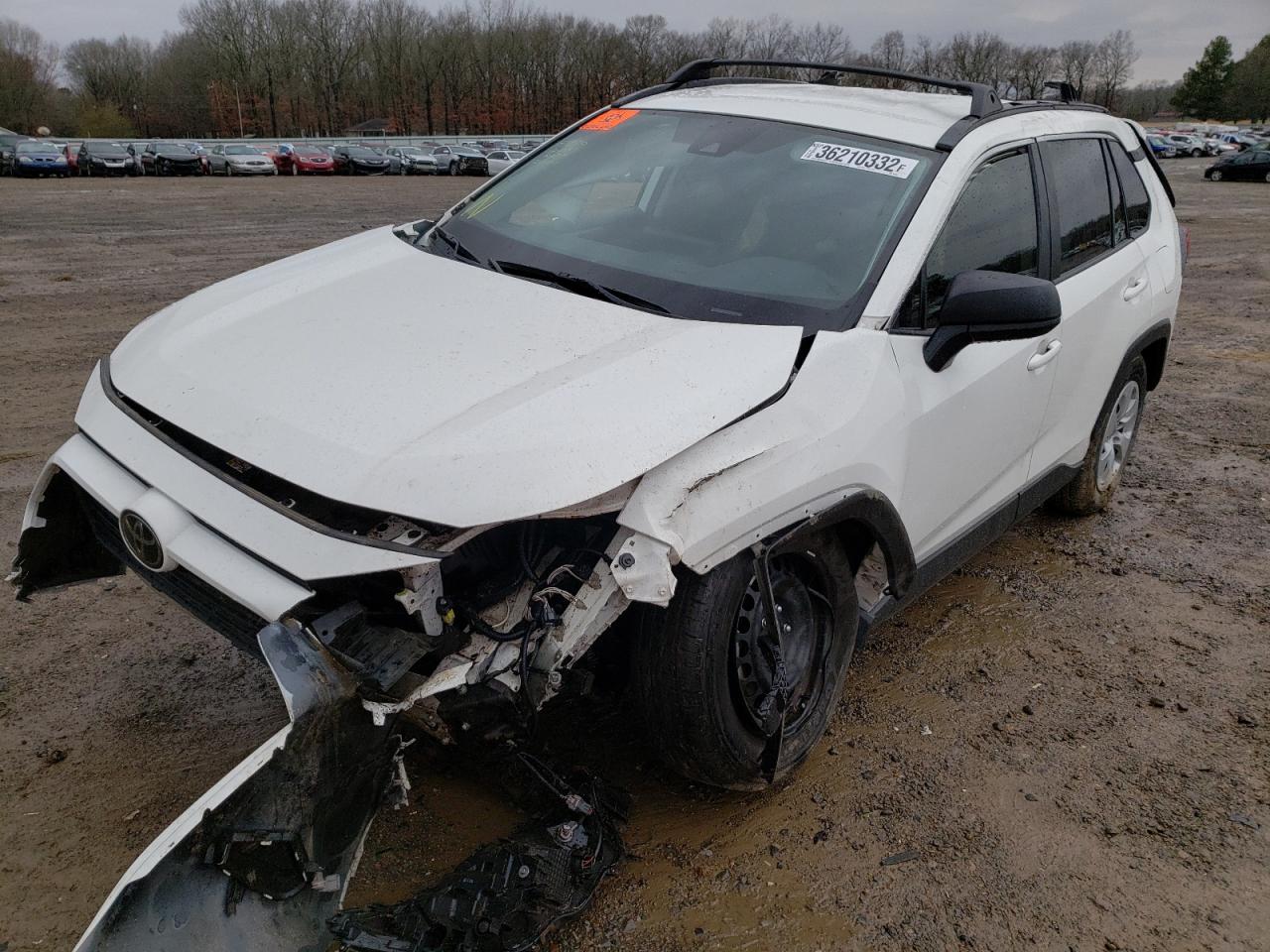 Photo 2 from auction – 2021 TOYOTA RAV4 LE with VIN JTMH1RFVXMD065069