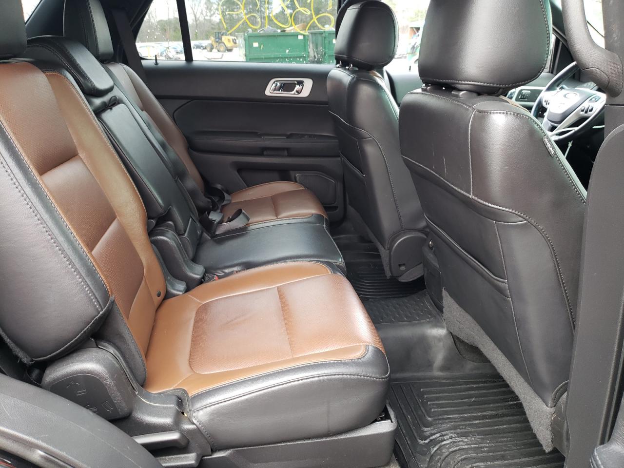 Photo 6 from auction – 2015 FORD EXPLORER L with VIN 1FM5K7F88FGB06732