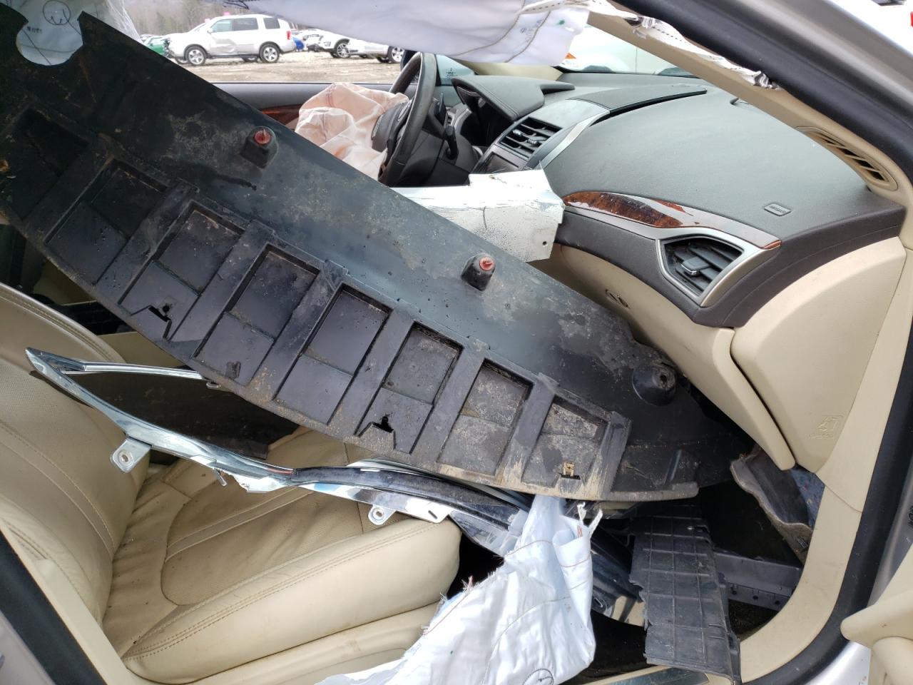 Photo 5 from auction – 2014 LINCOLN MKZ with VIN 3LN6L2JK2ER819317