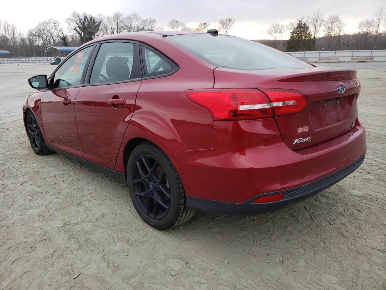 Photo 3 from auction – 2016 FORD FOCUS SE with VIN 1FADP3FEXGL403869