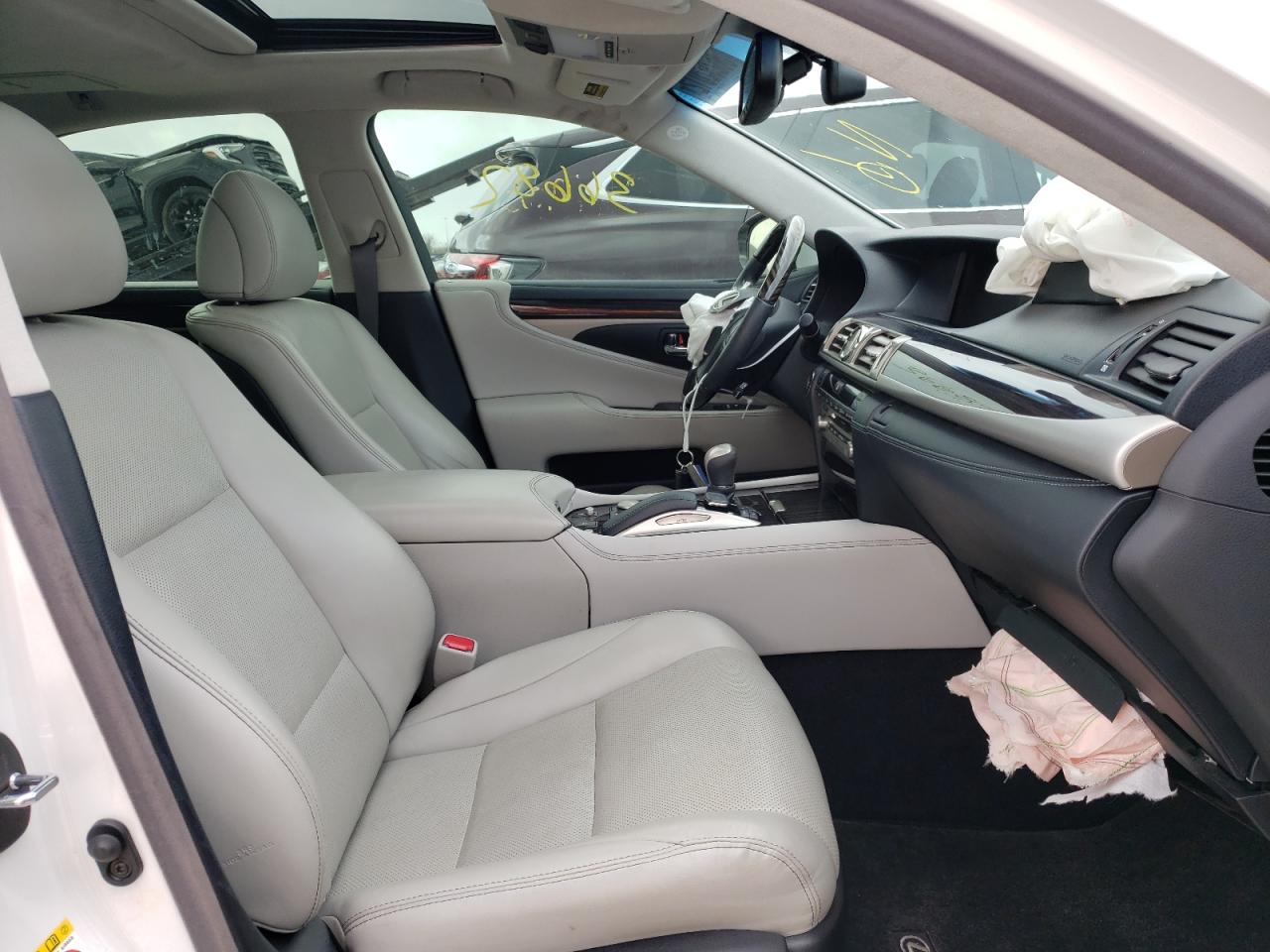 Photo 5 from auction – 2017 LEXUS LS 460 with VIN JTHBL5EF7H5144426