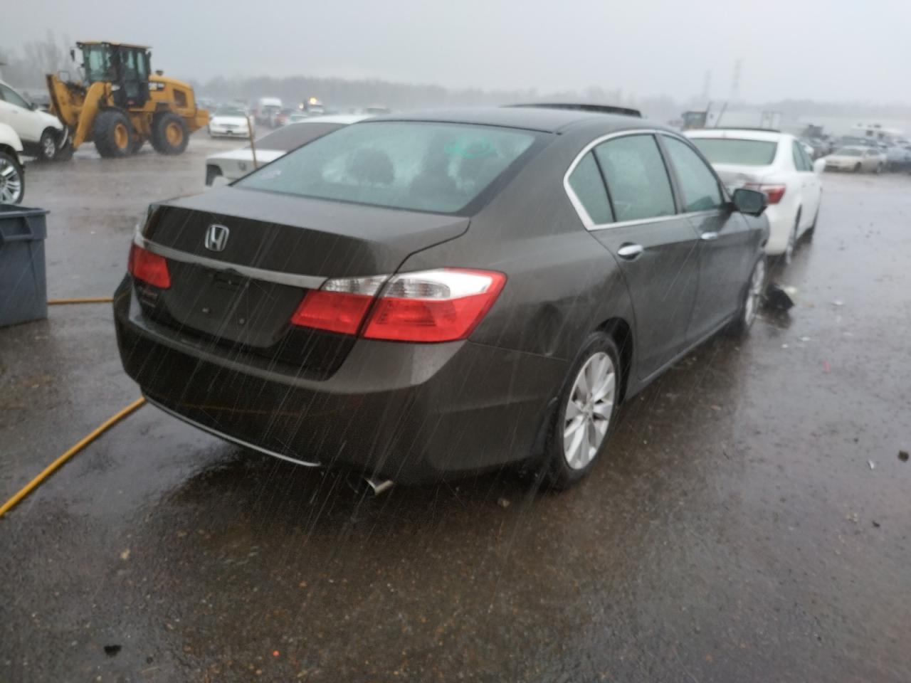 Photo 4 from auction – 2013 HONDA ACCORD EX with VIN 1HGCR2F74DA209729