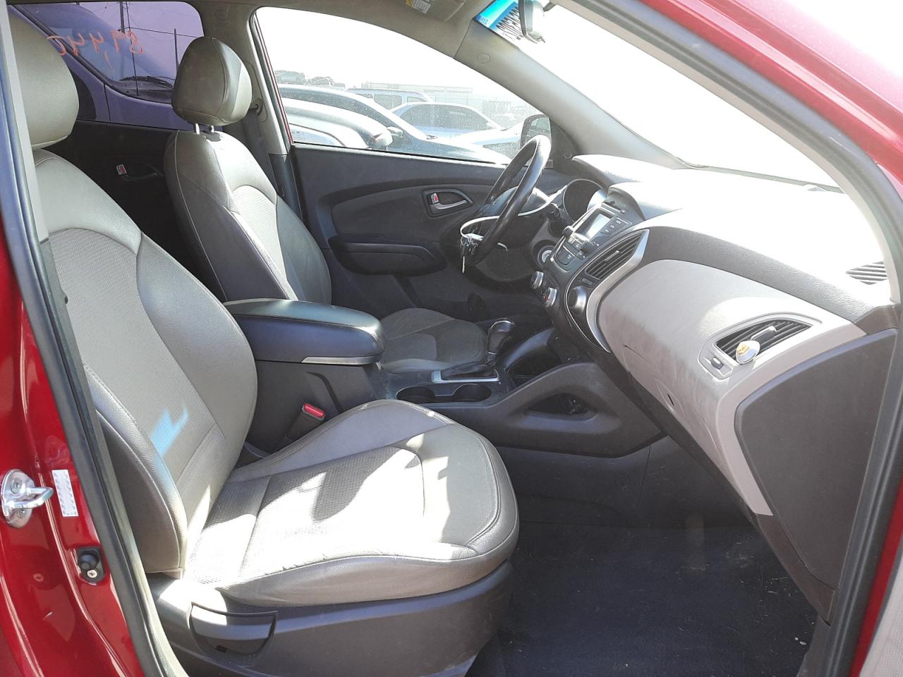 Photo 5 from auction – 2015 HYUNDAI TUCSON LIM with VIN KM8JUCAG7FU092985