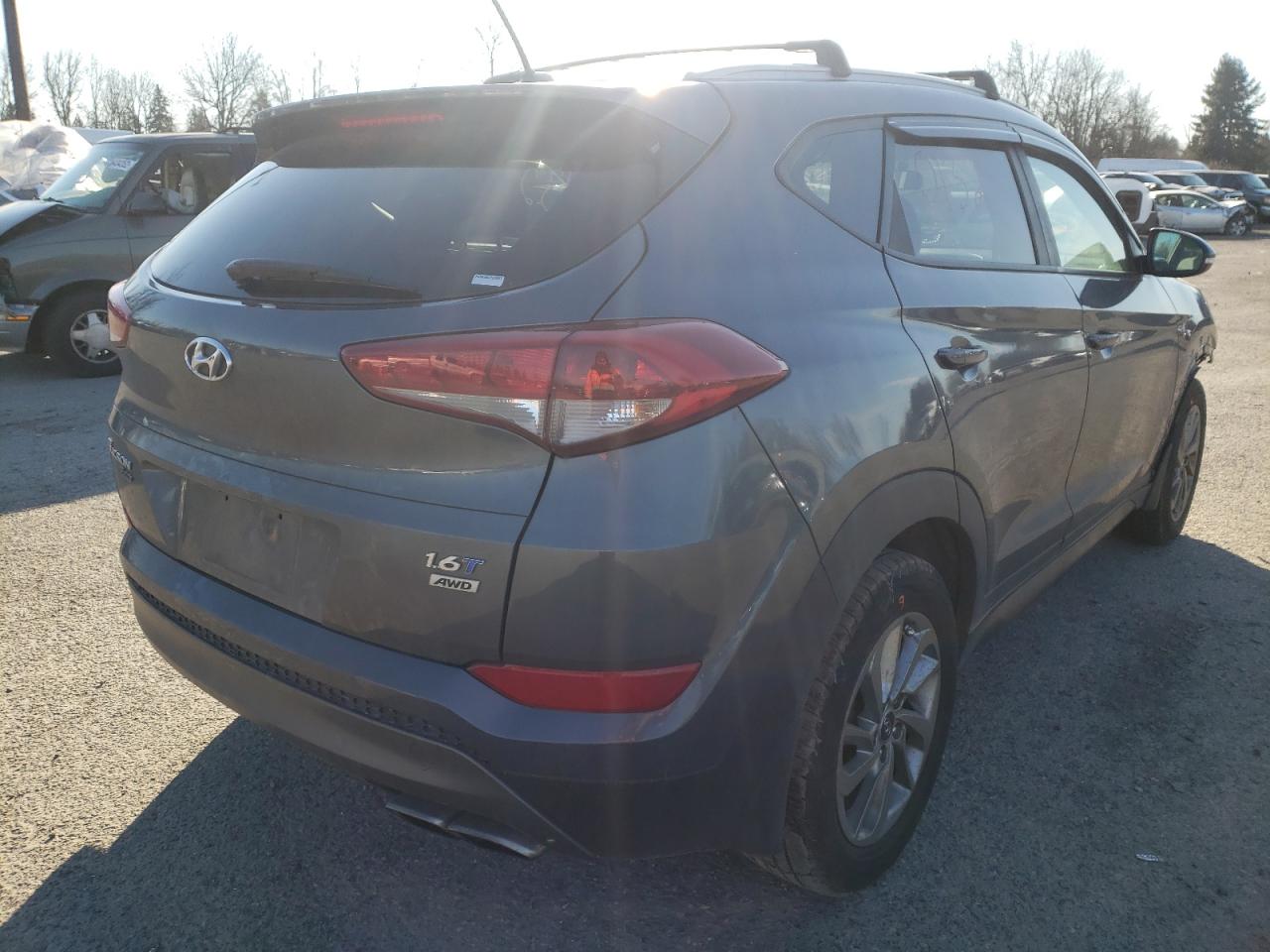 Photo 4 from auction – 2016 HYUNDAI TUCSON LIM with VIN KM8J3CA25GU147667