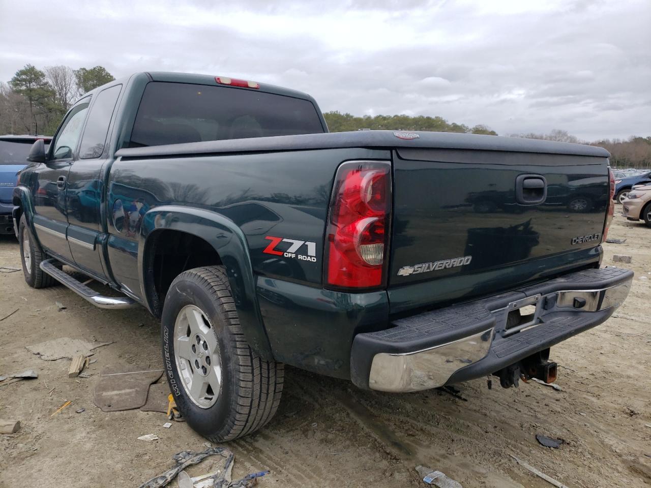 Photo 3 from auction – 2004 CHEVROLET SILVERADO with VIN 1GCEK19T24E189200