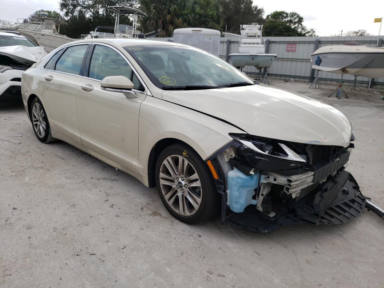 LINCOLN MKZ 2014 with VIN 3LN6L2G95ER832244 - Photo from auction