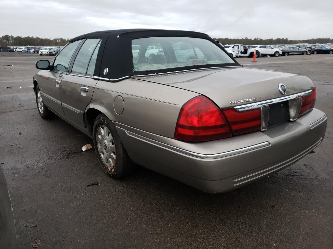 Photo 3 from auction – 2003 MERCURY GRAND MARQ with VIN 2MEFM75W53X601087