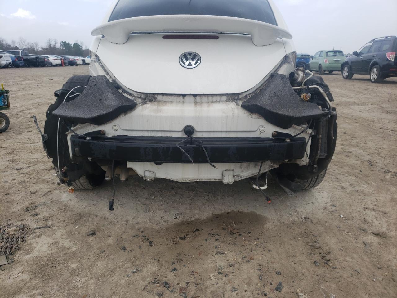 Photo 9 from auction – 2009 VOLKSWAGEN NEW BEETLE with VIN 3VWPW31C69M511548