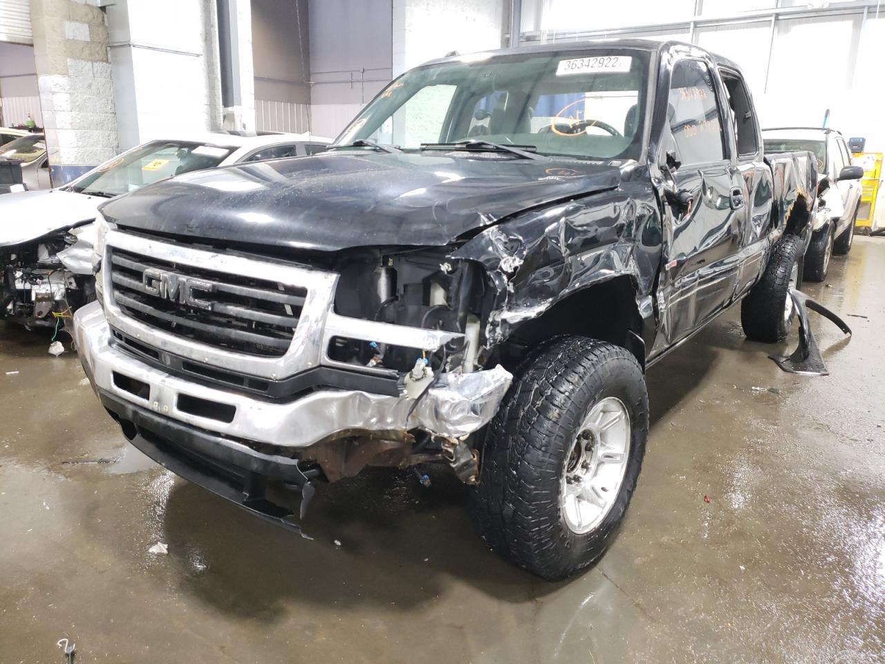 Photo 2 from auction – 2005 GMC SIERRA K25 with VIN 1GTHK29285E304944