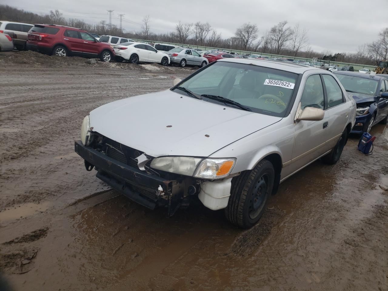Photo 2 from auction – 2000 TOYOTA CAMRY CE with VIN 4T1BG22K8YU692880