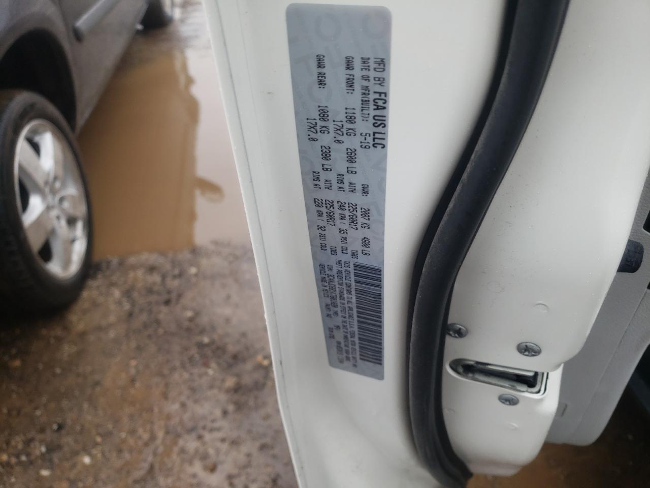 Photo 10 from auction – 2019 JEEP COMPASS LA with VIN 3C4NJDBB1KT801020