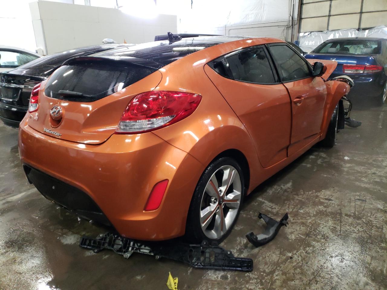 Photo 4 from auction – 2016 HYUNDAI VELOSTER with VIN KMHTC6ADXGU297608