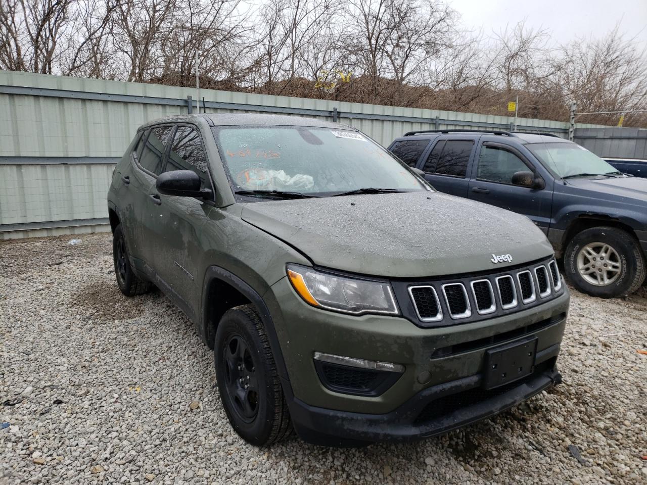 JEEP COMPASS SP 2018 with VIN 3C4NJDAB7JT464448 - Photo from auction
