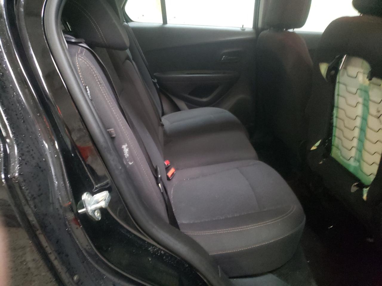 Photo 6 from auction – 2018 CHEVROLET TRAX LS with VIN 3GNCJKSB0JL401662