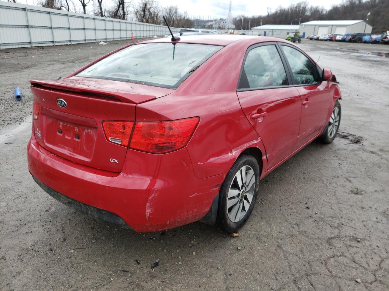 Photo 4 from auction – 2013 KIA FORTE EX with VIN KNAFU4A23D5673666