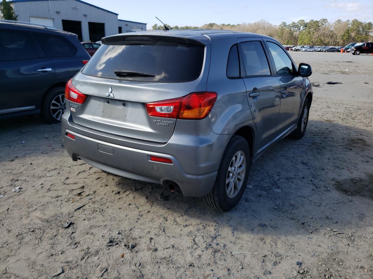 Photo 4 from auction – 2012 MITSUBISHI OUTLANDER with VIN JA4AP3AU5CZ004218