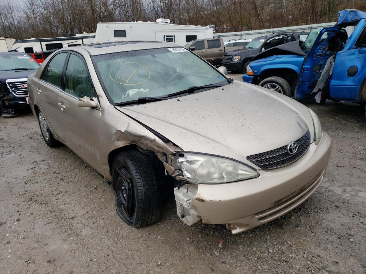 TOYOTA CAMRY LE 2003 with VIN 4T1BE30K63U649288 - Photo from auction