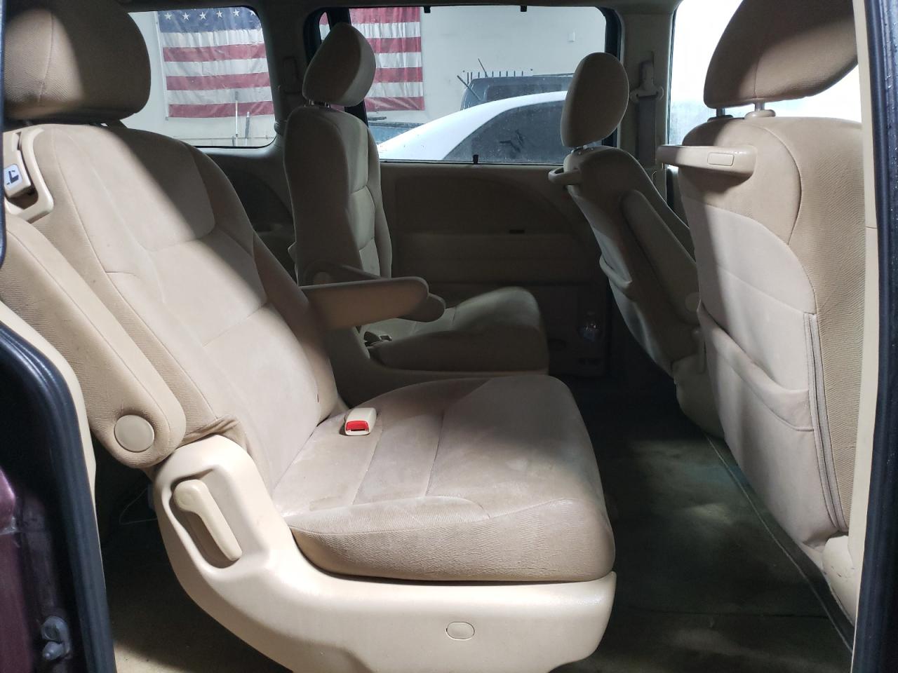 Photo 6 from auction – 2010 HONDA ODYSSEY EX with VIN 5FNRL3H44AB086357