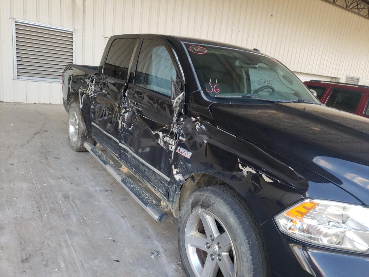 Photo 9 from auction – 2016 RAM 1500 ST with VIN 3C6RR6KT3GG249669