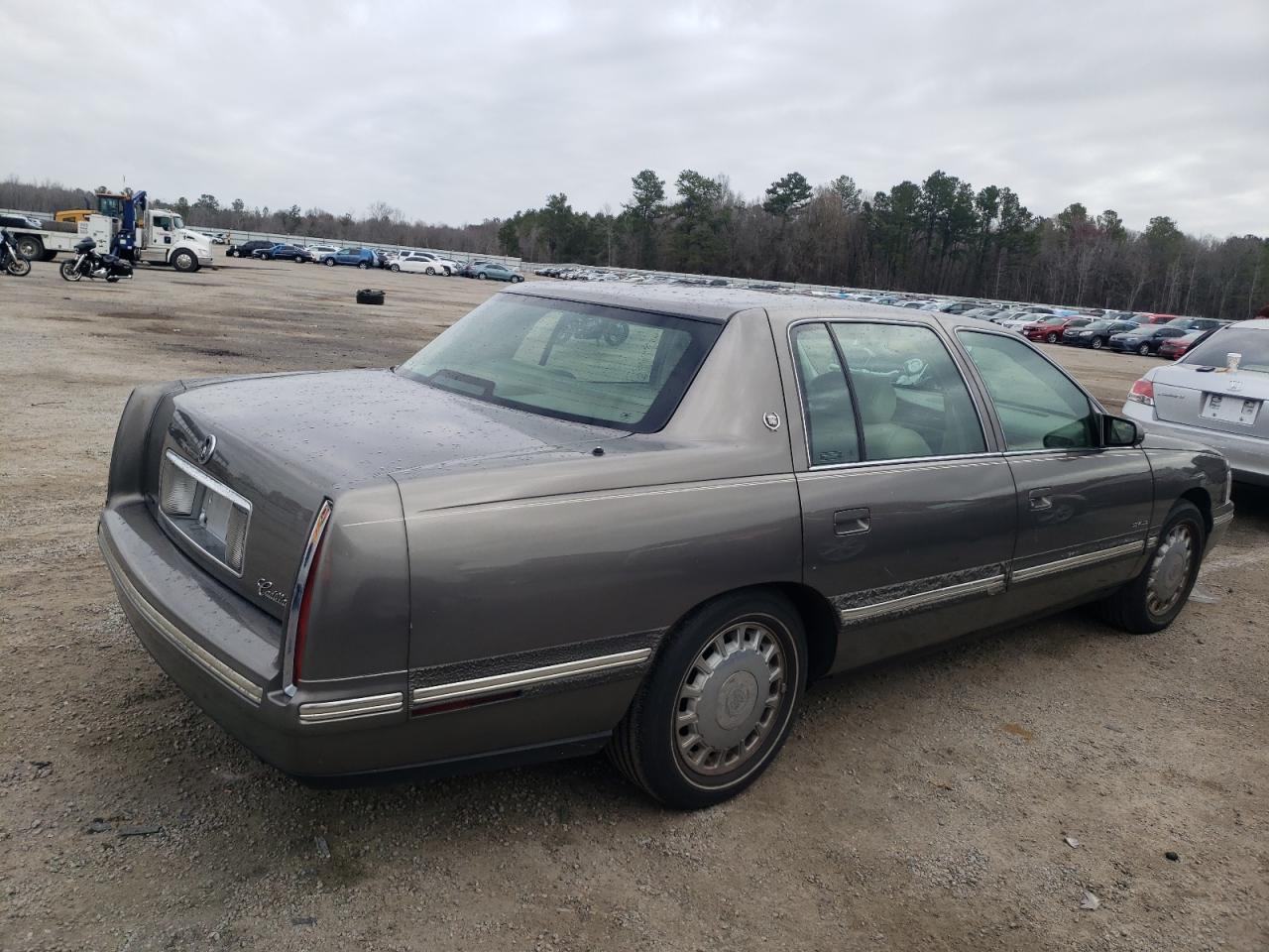 Photo 4 from auction – 1998 CADILLAC DEVILLE with VIN 1G6KD54Y8WU755962