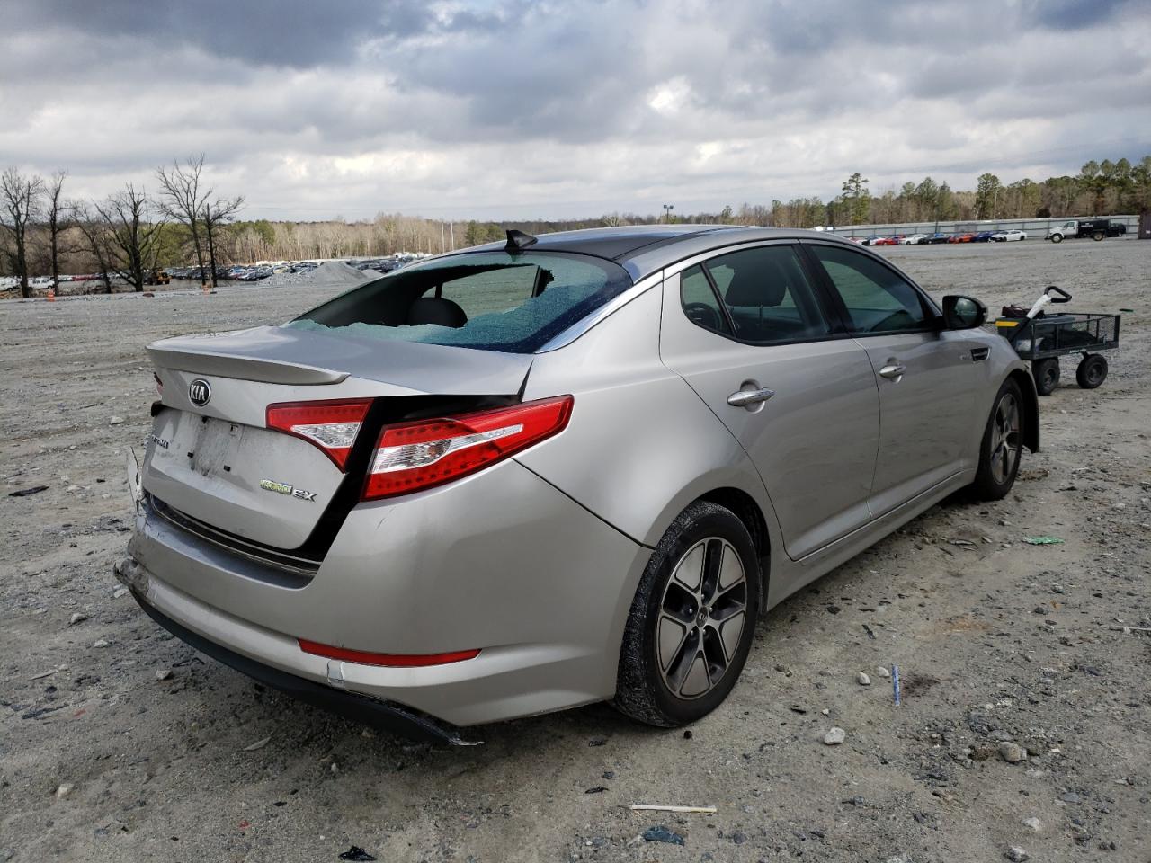 Photo 4 from auction – 2013 KIA OPTIMA HYB with VIN KNAGM4AD7D5040836