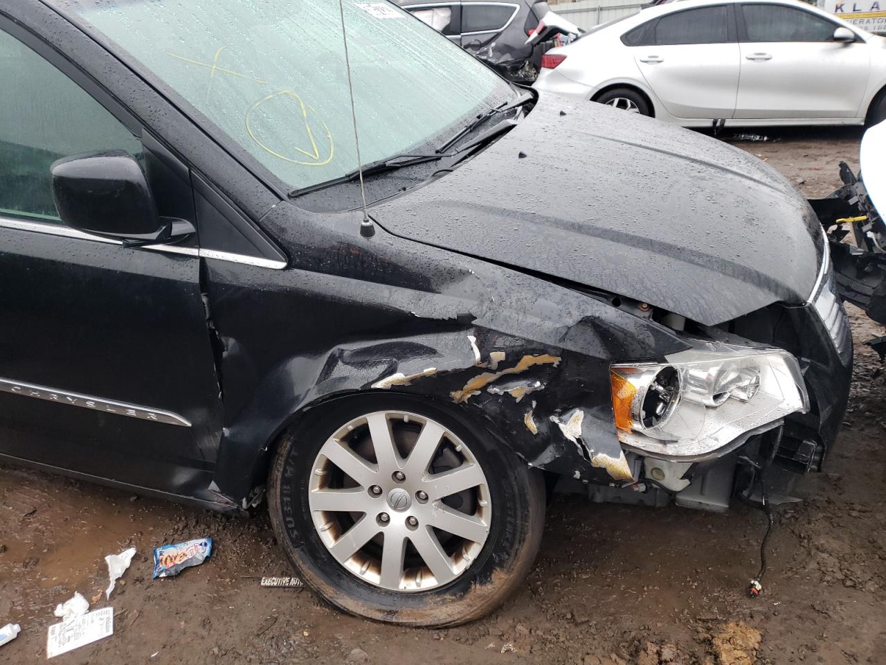 Photo 9 from auction – 2014 CHRYSLER TOWN & COU with VIN 2C4RC1BG0ER464904