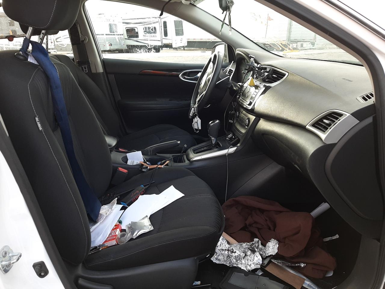 Photo 5 from auction – 2017 NISSAN SENTRA S with VIN 3N1AB7AP2HL686496