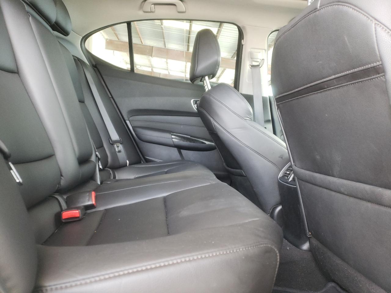Photo 6 from auction – 2020 ACURA TLX with VIN 19UUB1F33LA010346