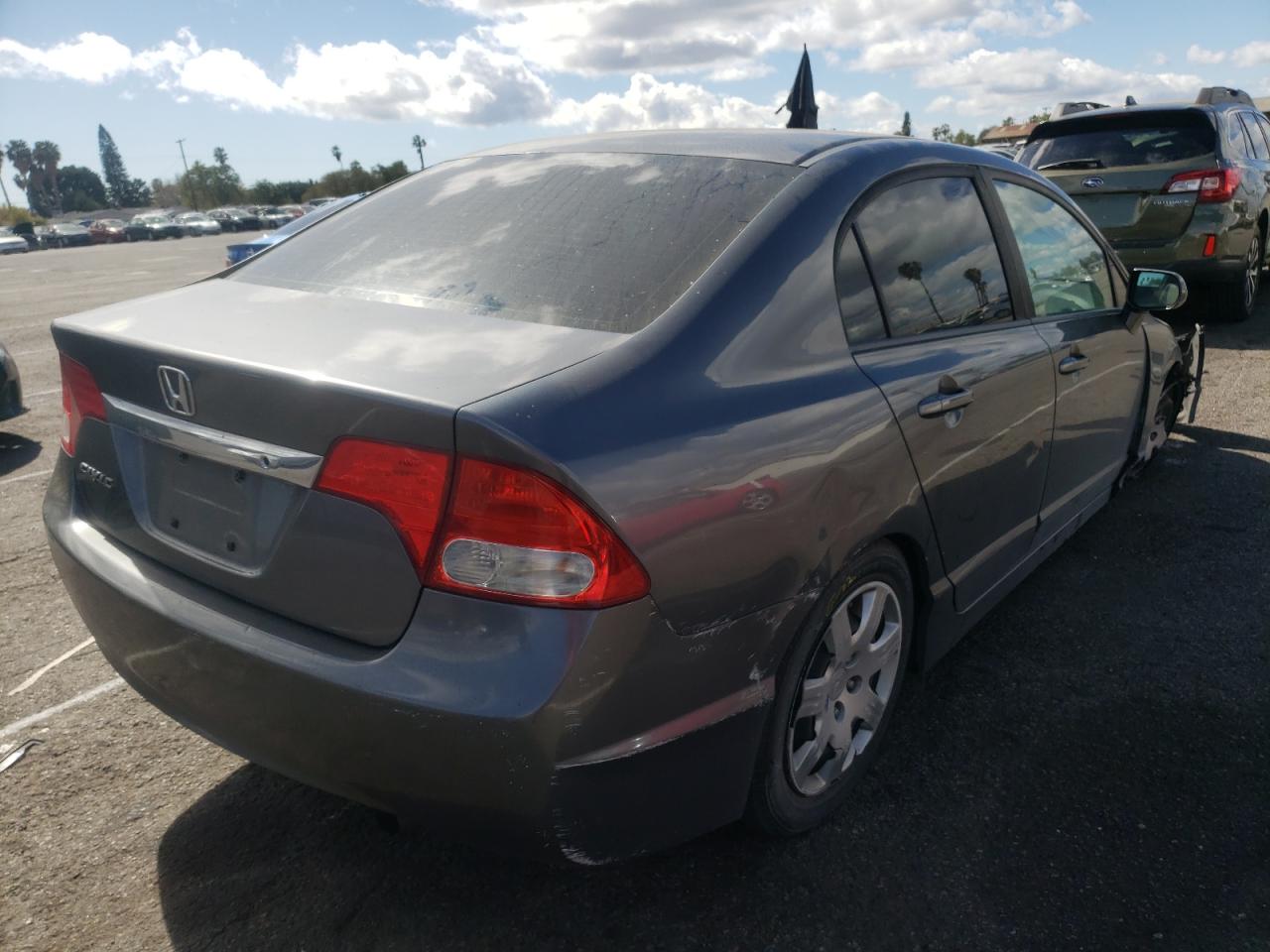 Photo 4 from auction – 2010 HONDA CIVIC LX with VIN 19XFA1F52AE038113