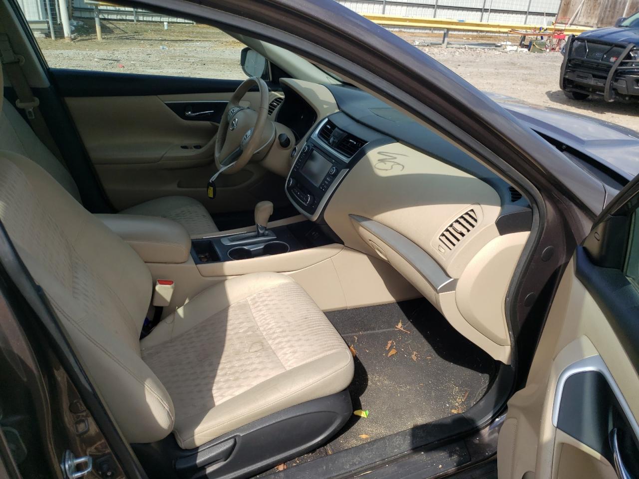 Photo 5 from auction – 2016 NISSAN ALTIMA 2.5 with VIN 1N4AL3AP0GC164503