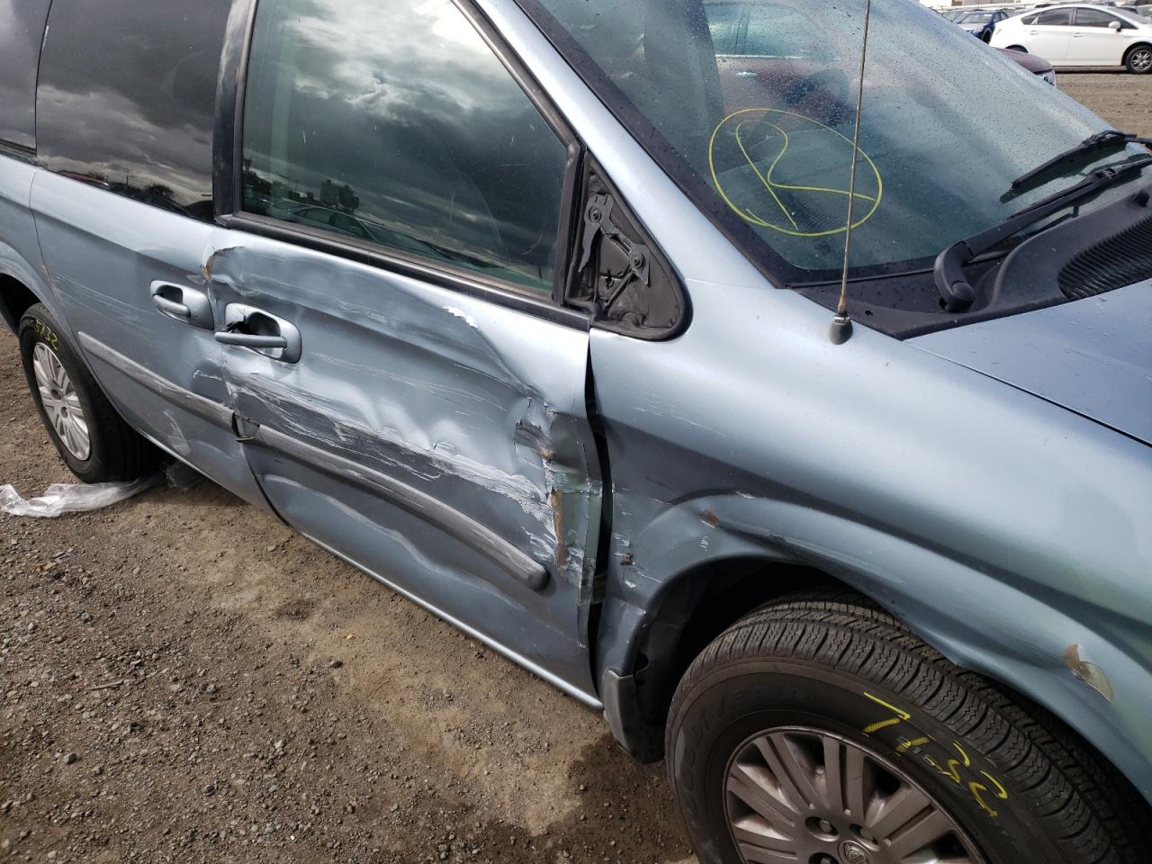 Photo 9 from auction – 2006 CHRYSLER TOWN & COU with VIN 1A4GP45R46B632273