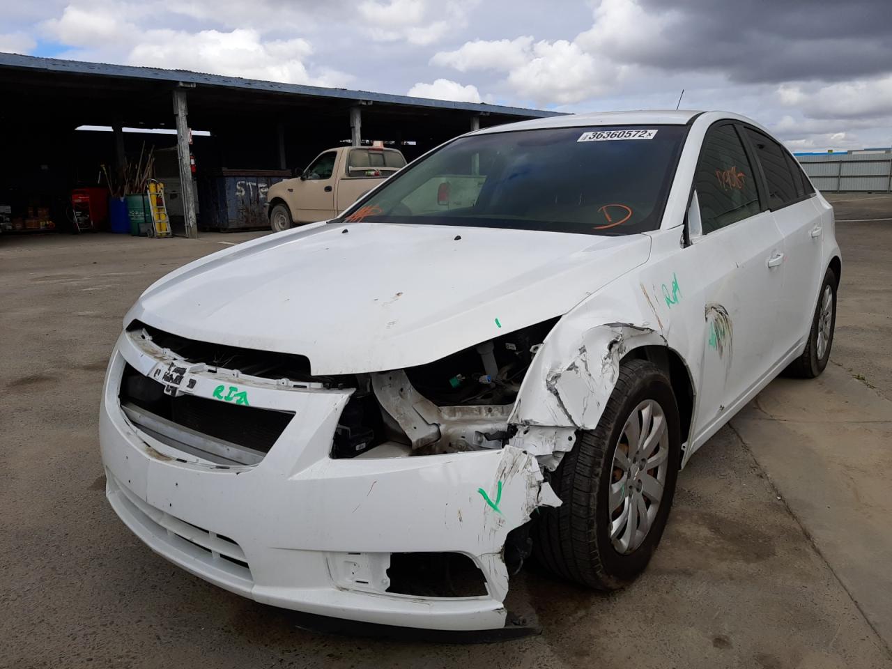 Photo 2 from auction – 2011 CHEVROLET CRUZE LS with VIN 1G1PD5SH1B7209334