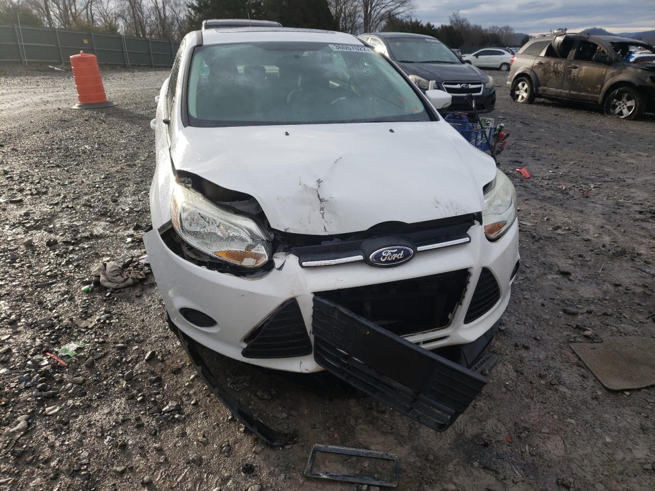 Photo 9 from auction – 2014 FORD FOCUS SE with VIN 1FADP3F28EL367196