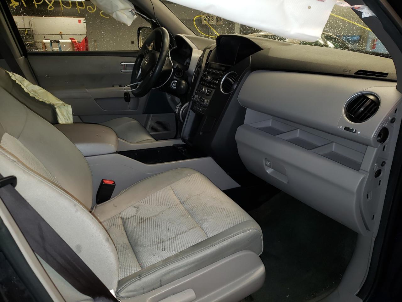 Photo 5 from auction – 2013 HONDA PILOT LX with VIN 5FNYF4H2XDB028118