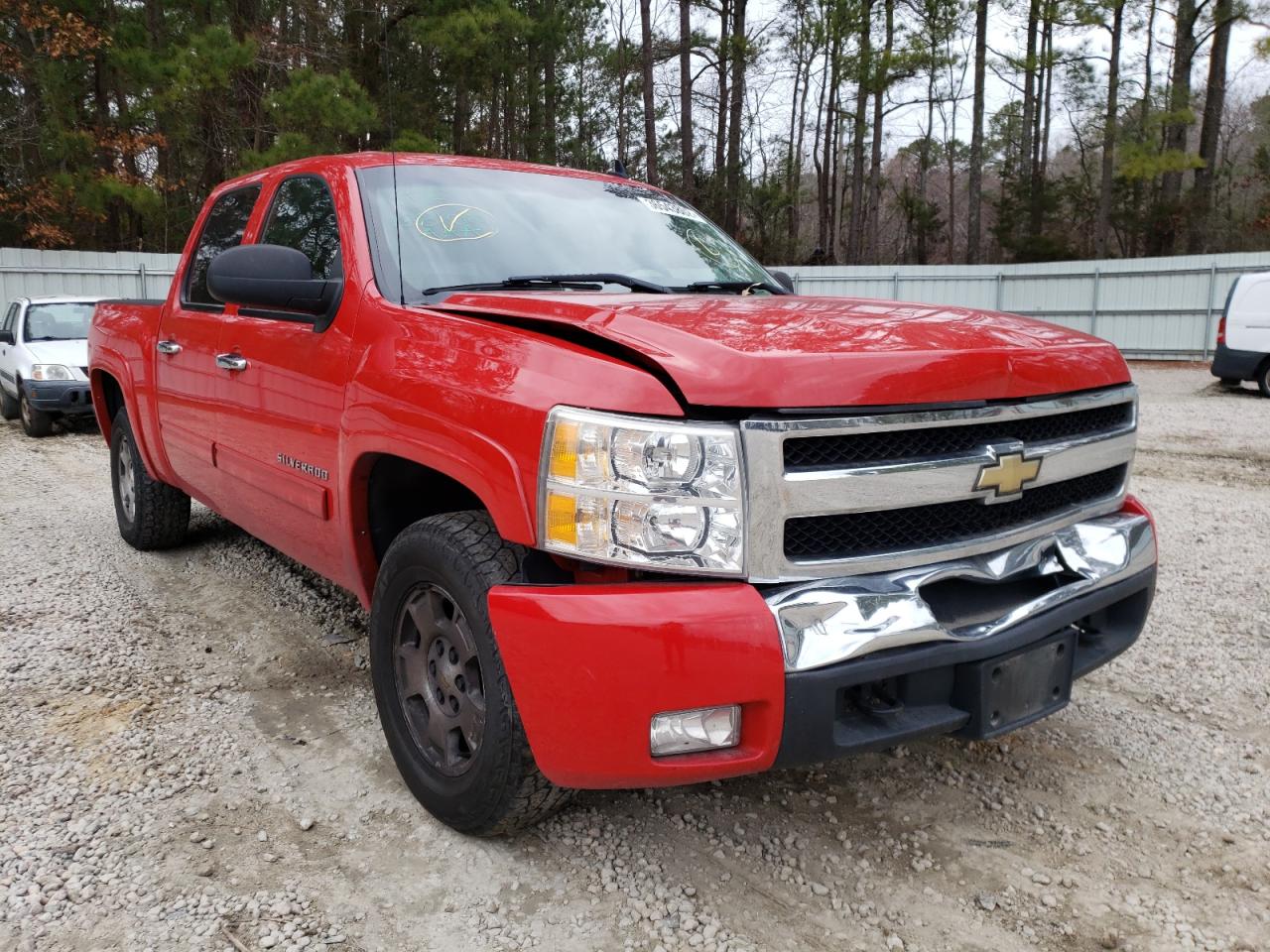 CHEVROLET SILVERADO 2011 with VIN 3GCPKSE36BG170806 - Photo from auction