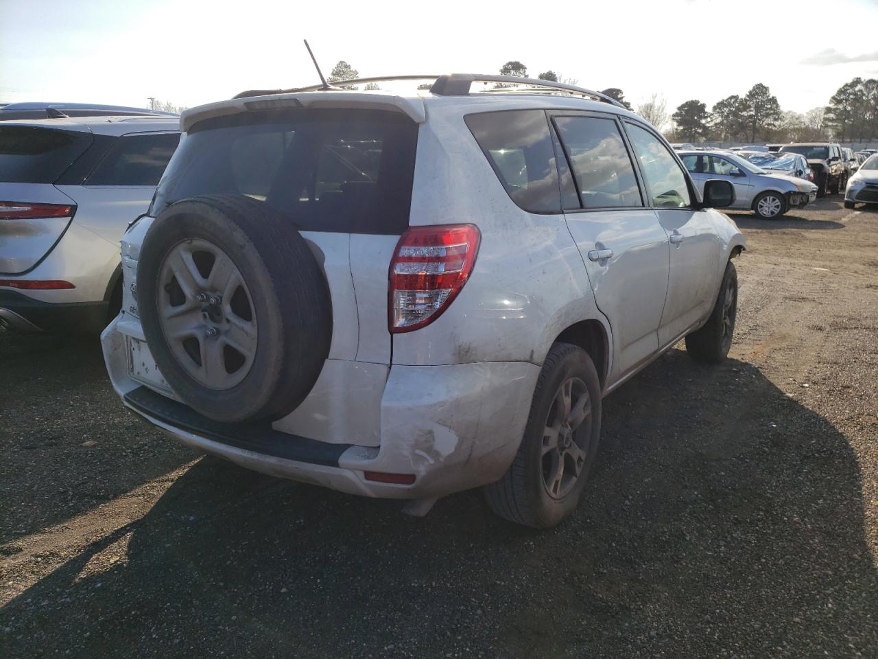 Zdjęcie 4 z aukcji – 2011 TOYOTA RAV4 z VIN 2T3ZF4DV6BW054260