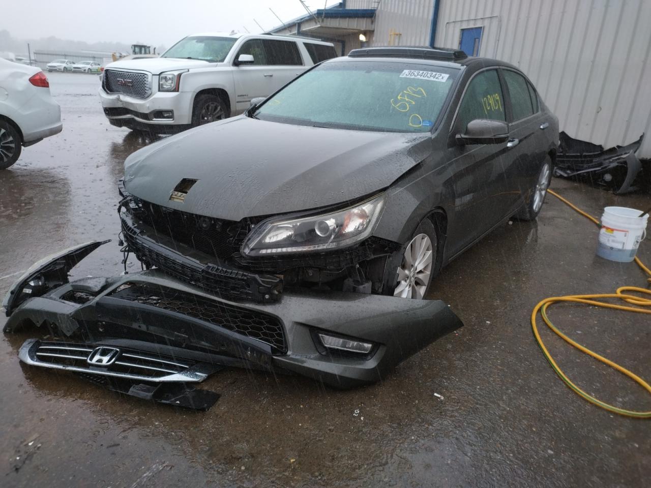 Photo 2 from auction – 2013 HONDA ACCORD EX with VIN 1HGCR2F74DA209729