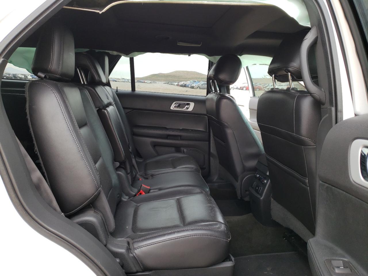 Photo 6 from auction – 2013 FORD EXPLORER L with VIN 1FM5K8F81DGB36769