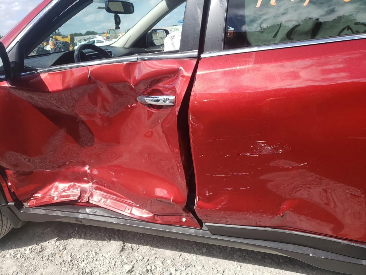 Photo 9 from auction – 2015 NISSAN ROGUE S with VIN 5N1AT2MT4FC821908