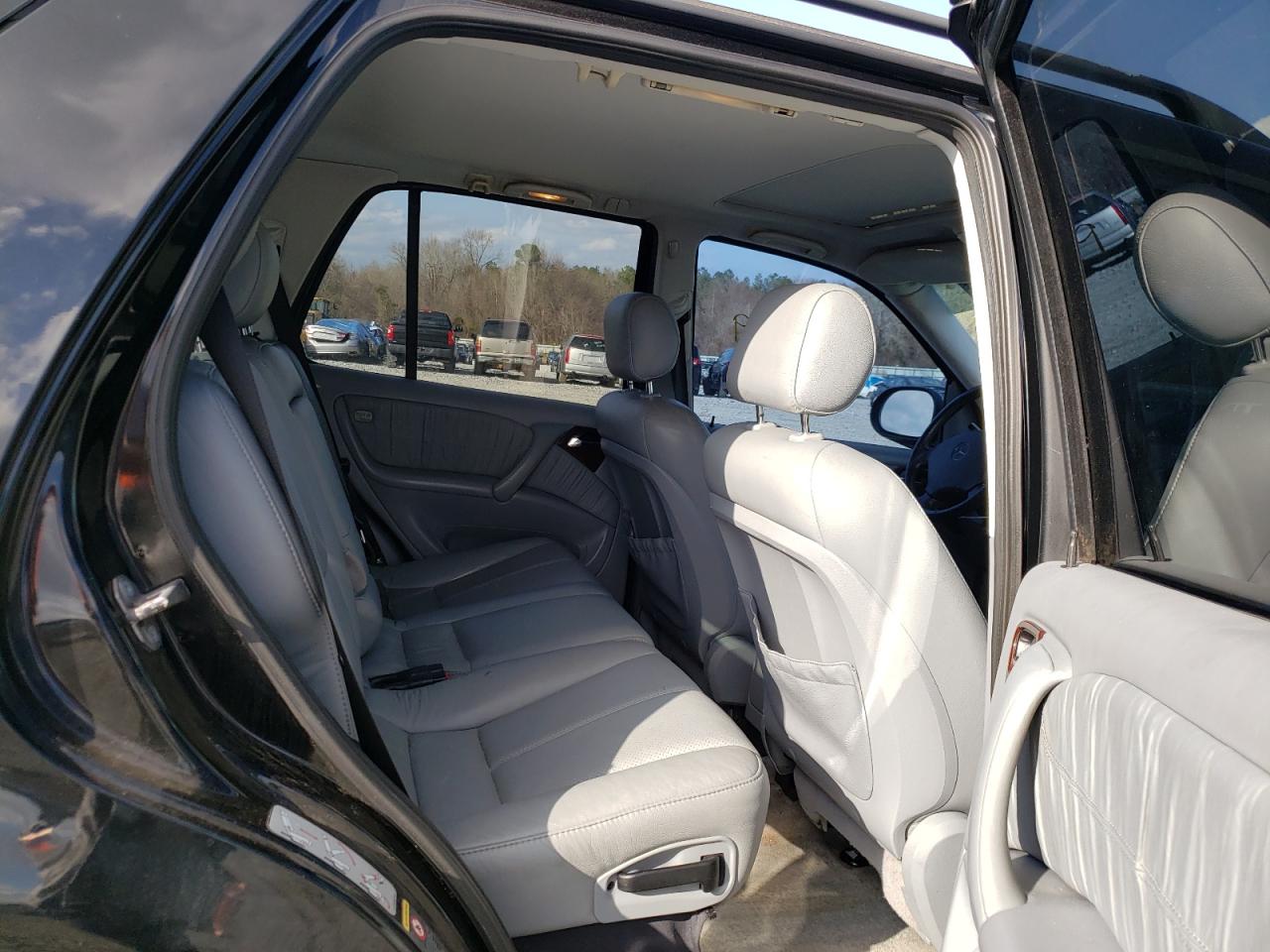 Photo 6 from auction – 2001 MERCEDES-BENZ ML 320 with VIN 4JGAB54E81A286334