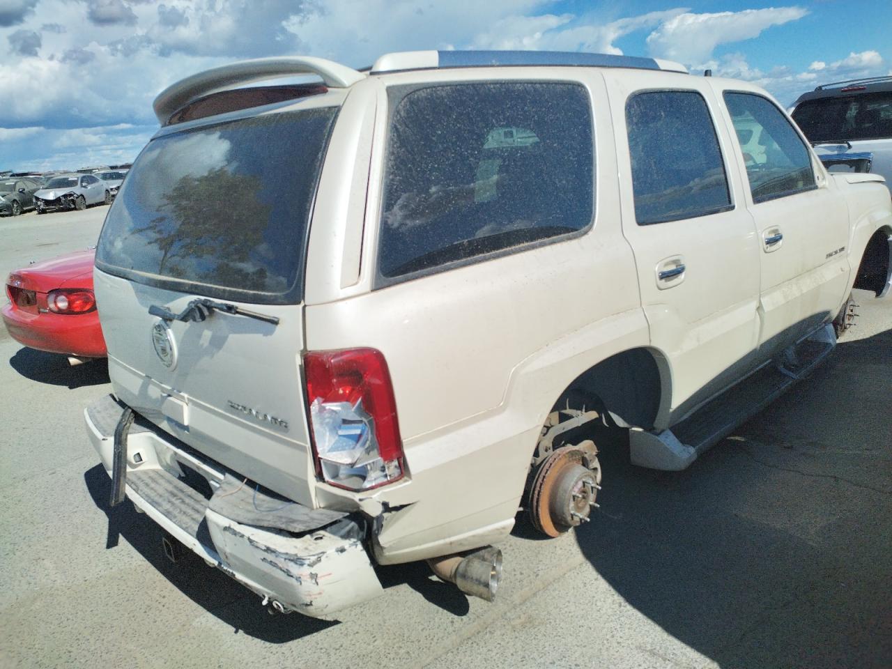 Photo 4 from auction – 2003 CADILLAC ESCALADE L with VIN 1GYEK63N23R129104